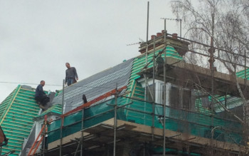 Fabulous Scalloped Slate Roof